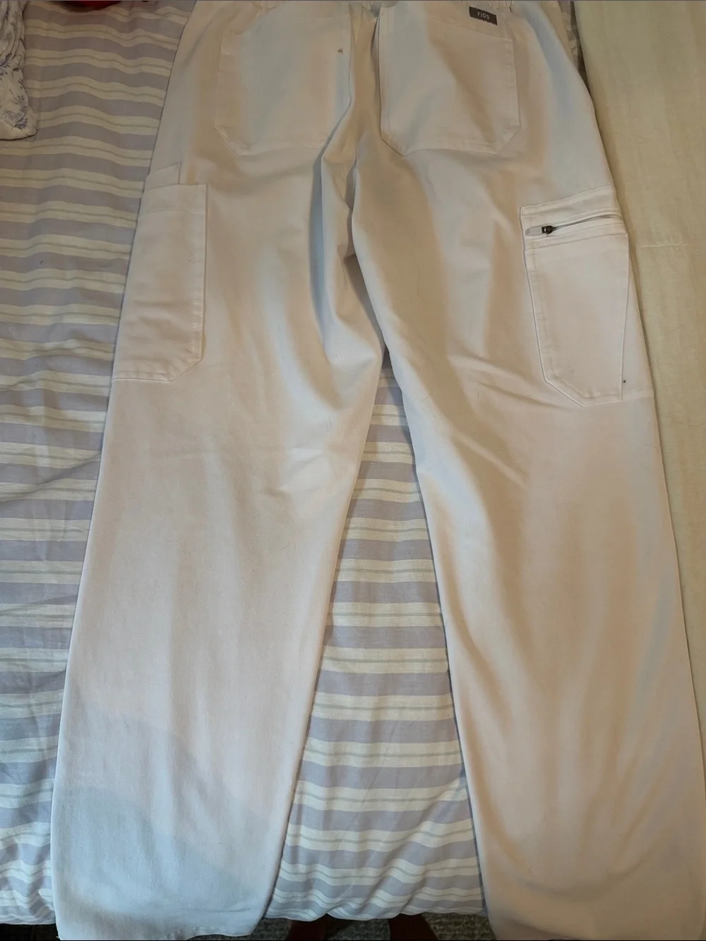 Figs Men's optic white Cairo cargo pants